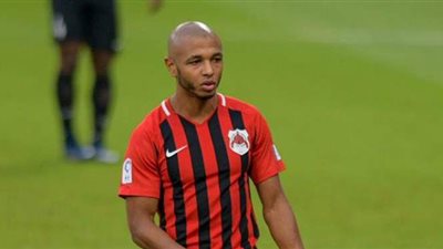 إصابة لاعب الجزائر ياسين براهيمي بفيروس كورونا