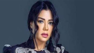 رانيا يوسف لجمهورها: إياكم والضعف