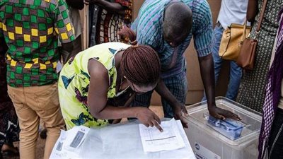 بدء الانتخابات الرئاسية في بوركينا فاسو وسط أجواء متوترة