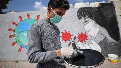 طرق الوقاية من كورونا.. عالم يكشف طريقة لتحييد الفيروس القاتل