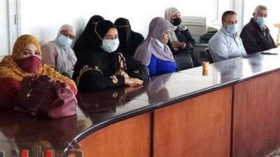 ندوة توعوية لموظفي القنطرة شرق حول الشائعات | صور