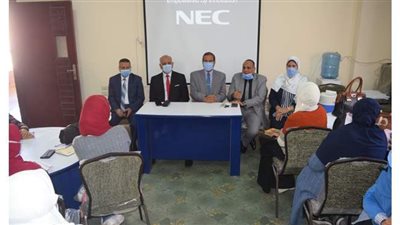 دورة تدريبية لطلاب تربية سوهاج عن محو الأمية