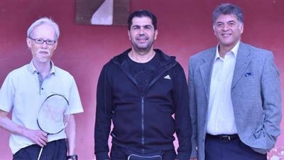 السفير الياباني يشارك في البطولة الودية الأولى للريشة الطائرة  | صور