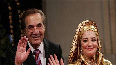 شهيرة تحتضن تيشيرت وشراب محمود ياسين: 