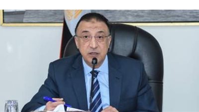 محافظ الإسكندرية يكشف عن مناطق متهالكة في  الجمرك والأنفوشي وكرموز