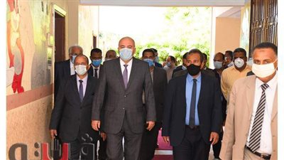 محافظ قنا: المقرات الانتخابية جاهزة لاستقبال الناخبين | صور