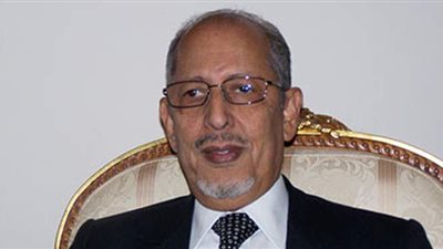 لفظ أنفاسه الأخيرة داخل عيادة.. وفاة الرئيس الموريتاني الأسبق محمد ولد الشيخ عبد الله
