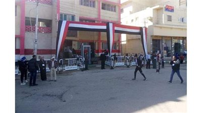 توافد الناخبين على لجان الوادي الجديد في جولة الإعادة | صور