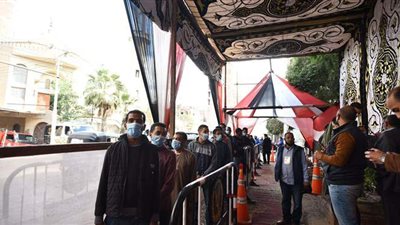 المحافظون يتابعون جولة الإعادة بانتخابات النواب.. يدعون المواطنين للمشاركة.. ومحافظ الإسكندرية: المواطنون تحدوا الطقس السيئ