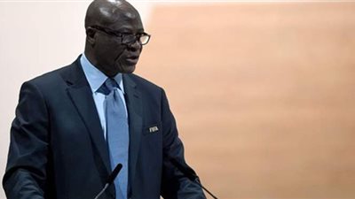 الكونغولي أوماري رئيسا للكاف حتى موعد الانتخابات في مارس المقبل