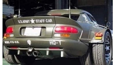 سيارة دودج فايبر بأربع عجلات خلفية هي الأكثر جنوناً بالعالم | فيديو