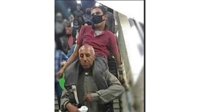 بعد تداول قصته..  وزيرة التضامن: توفير كرسي متحرك لشاب من ذوي الاحتياجات الخاصة من البدرشين