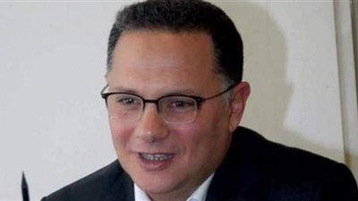 شريف عامر في عيد زواجه الـ 25:  زوجتي الكتف اللي تملي شايلني