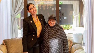 ياسمين صبري تستقبل 