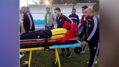 إنقاذ لاعب  بورفؤاد بعد ابتلاع لسانه أثناء مواجهة القناة الودية | صور