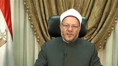 الإفتاء عن الإلزام بارتداء 