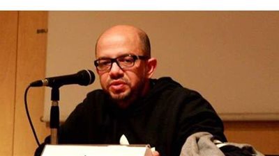 عمر طاهر ينتقد تأجيل معرض الكتاب: مش شايل هم الناشرين المصريين