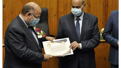 بحضور رئيس جامعة المنيا.. مجلس 