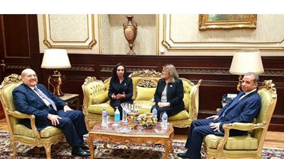 رئيس مجلس الشيوخ يستقبل مايا مرسي