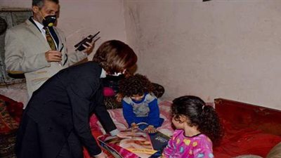 محافظة الإسكندرية توزع معونات على أهالي المناطق المتضررة من الأمطار | صور