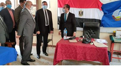 محافظ البحيرة يتفقد لجان كوم حمادة في ثاني أيام جولة الإعادة بانتخابات النواب