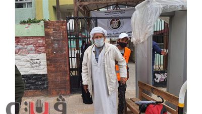 مسن يشارك في انتخابات النواب بمطروح: 