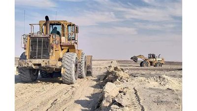 الوادى الجديد تبدأ تنفيذ طريق الخير بالفرافرة | صور