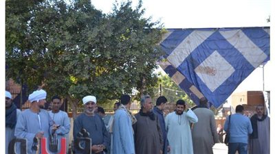 طوابير في قرى إسنا وأرمنت في جولة الإعادة بالأقصر | صور