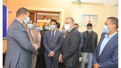 محافظ سوهاج يتفقد لجان انتخابات الإعادة فى أخميم  ا صور