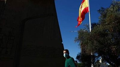 إسبانيا ستجعل التطعيم ضد كورونا اختياريا