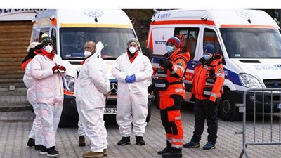 إصابات كورونا في بولندا تتخطى الـ900 ألف