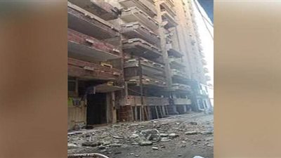 انهيار أجزاء من عقار  بالعصافرة  شرق الإسكندرية | صور