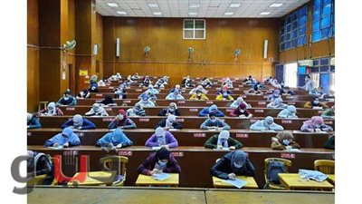جامعة المنصورة تبدأ عقد امتحانات منتصف العام الدراسي