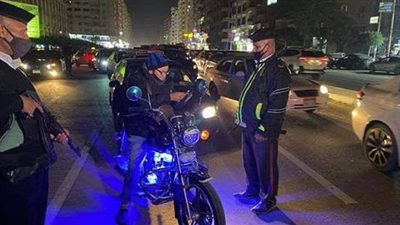 أمن القاهرة يقود حملات ليلية لتحقيق الانضباط بمصر الجديدة والنزهة | صور