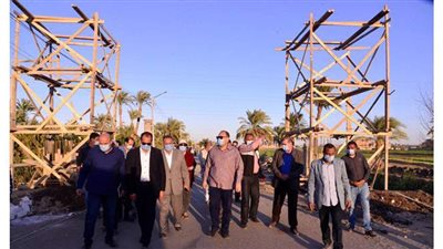 محافظ أسيوط يتفقد تطوير القرى النموذجية بأبو تيج