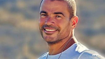 بعد أزمة انفصاله عن دينا الشربيني.. 5 نساء في حياة عمرو دياب