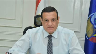 محافظ البحيرة : توزيع ١١١٥  سيارة ومعدة لسحب مياه الأمطار