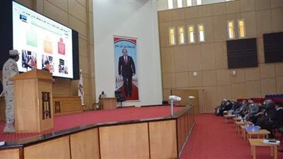 محافظ الوادي الجديد يترأس اجتماع مشروع مواجهة الكوارث