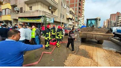 محافظ البحيرة  يتفقد رفع تراكمات المياه  بمدينة دمنهور