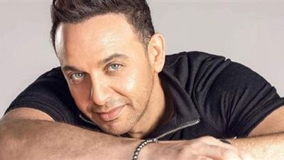 ألبوم وكليبات وأكاديمية باسمه.. مصطفى قمر يعيش انتعاشة فنية غير مسبوقة