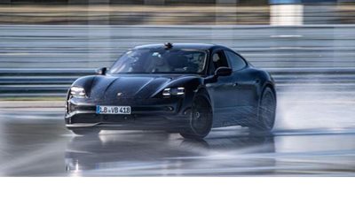 بورش تايكان تسجل رقما قياسيا بالدرفت المتواصل لأكثر من 42 كيلومتر| فيديو