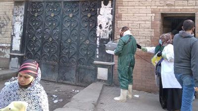 حي جنوب الجيزة يشارك في تطهير مستشفى أم المصريين |  صور