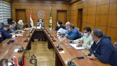 مناقشة معوقات  تنفيذ مشروع توسعة كوبرى جامعة المنصورة