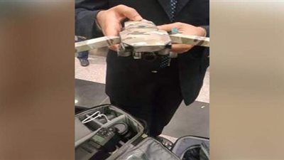 إحباط تهريب طائرة تجسس بحوزة راكب أمريكي في مطار القاهرة