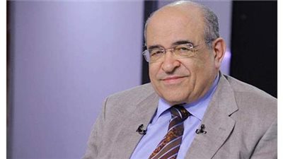 مصطفى الفقي: 