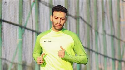 بعد اختفائه الغامض من الفندق.. والدة ميدو جابر باكية: 