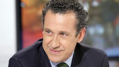 صديق مارادونا يجهش باكياً على الهواء | فيديو