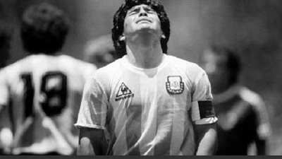 بالورود والشموع.. الأرجنتين  تودع أسطورة كرة القدم 