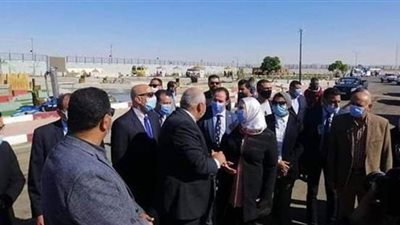 وزيرة التضامن الإجتماعي تتفقد حديقة ٣٠ يونيو بالوادى الجديد صور