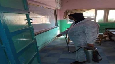 تعقيم المنشآت التعليمية  مرتين يوميا بمشاة أبوعمر  شرقية